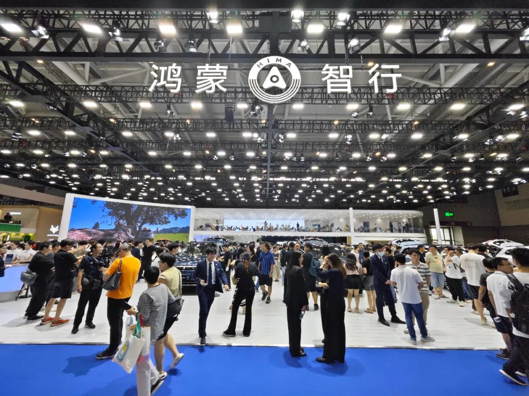 为什么雷军会成为2024北京车展最靓的仔?