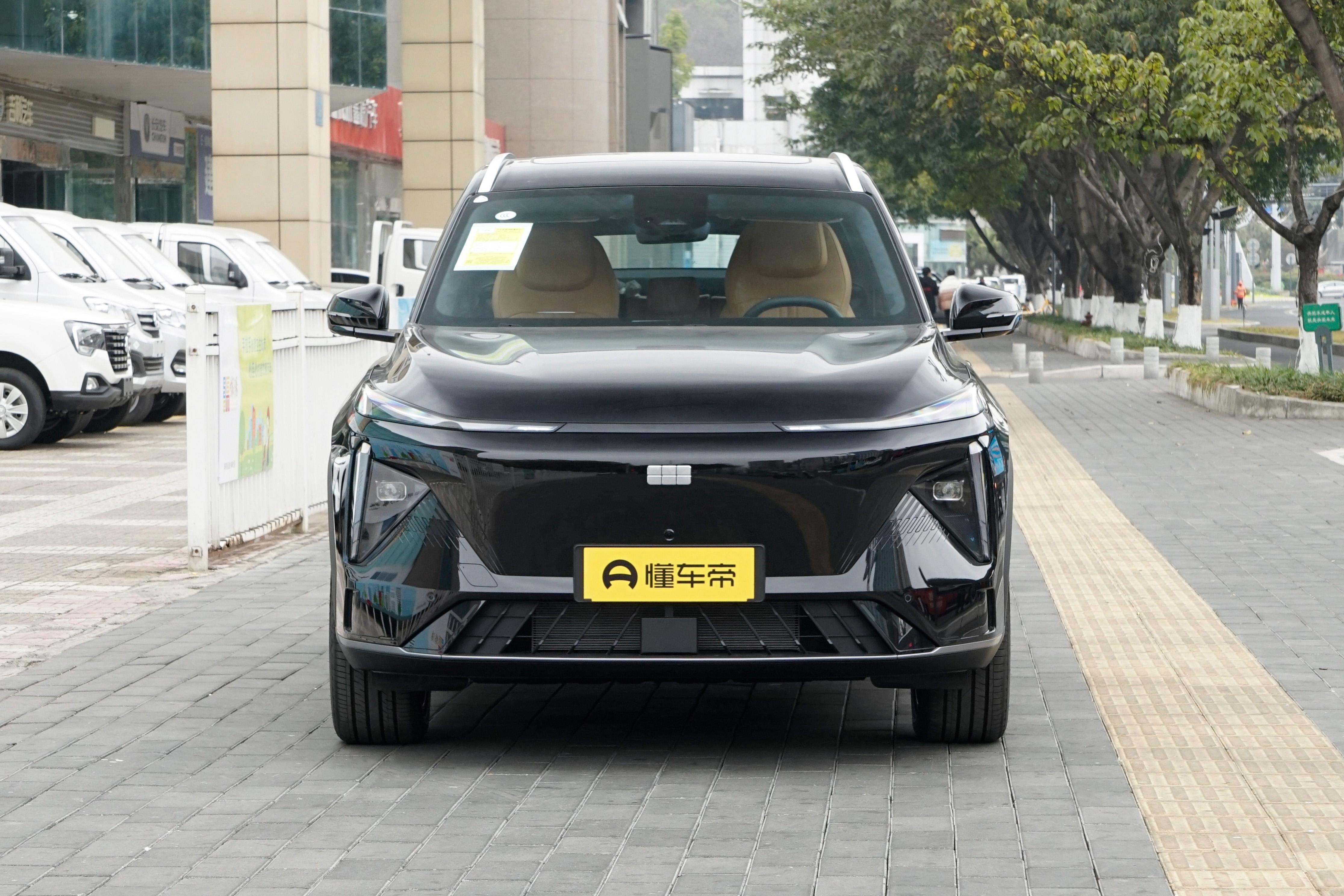 东风风神L7卷完技术卷续航，205km纯电续航售价下探至12万级