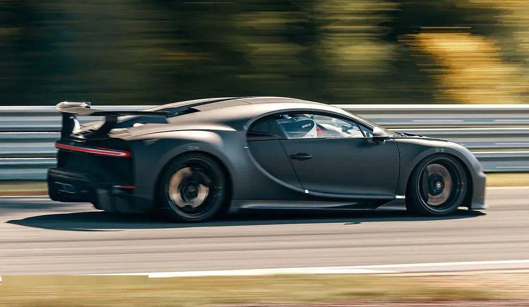黑黄涂装 布加迪Chiron 55 1 Of 1官图发布