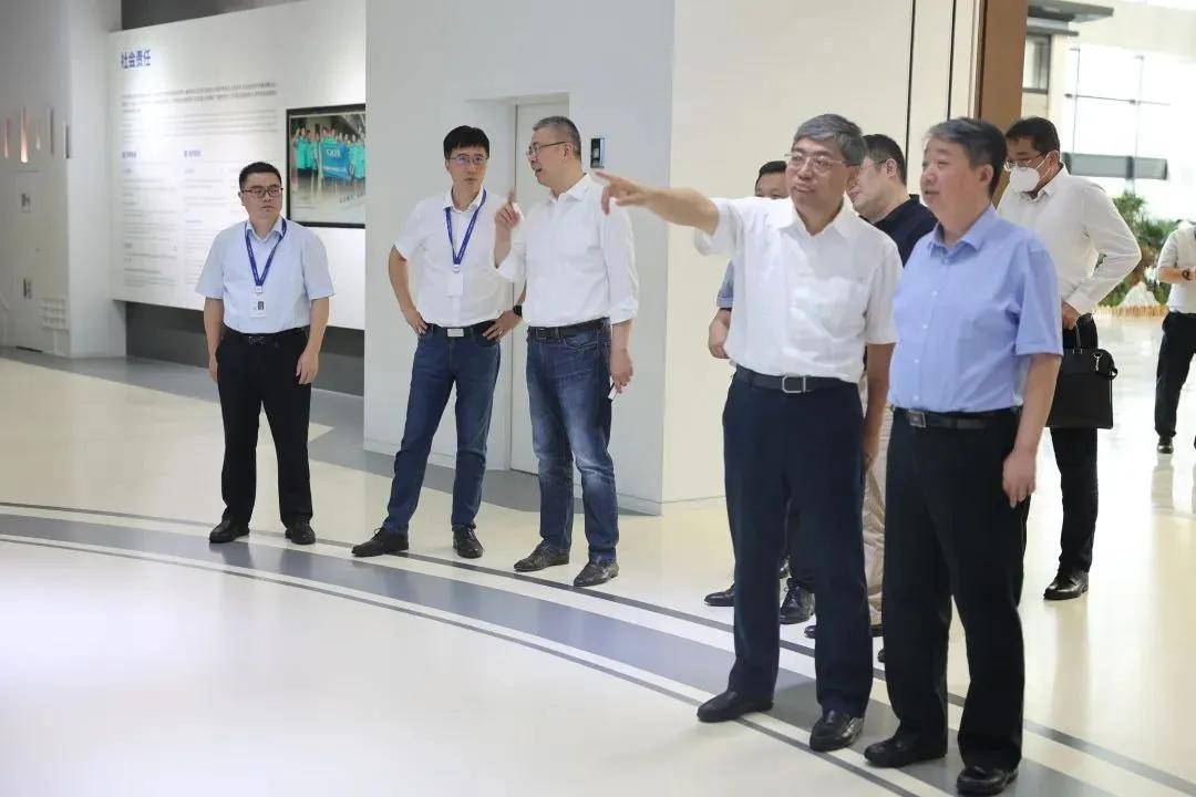 北汽集团、宁德时代将达成战略合作，涉CIIC一体化智能底盘、换电、V2G技术等