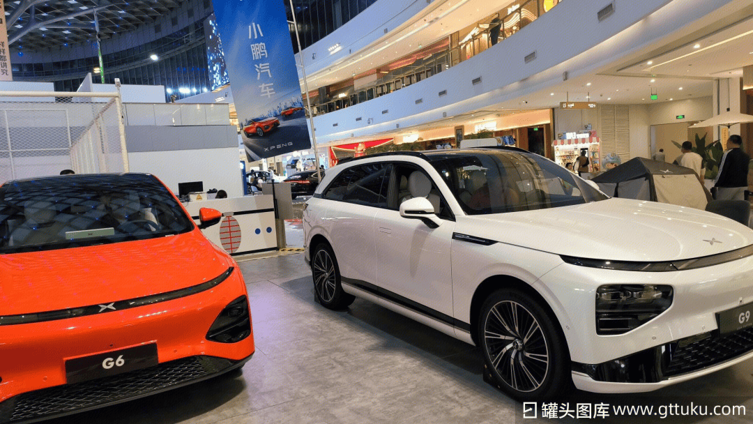 小鹏汽车全新品牌MONA的官方微博上线