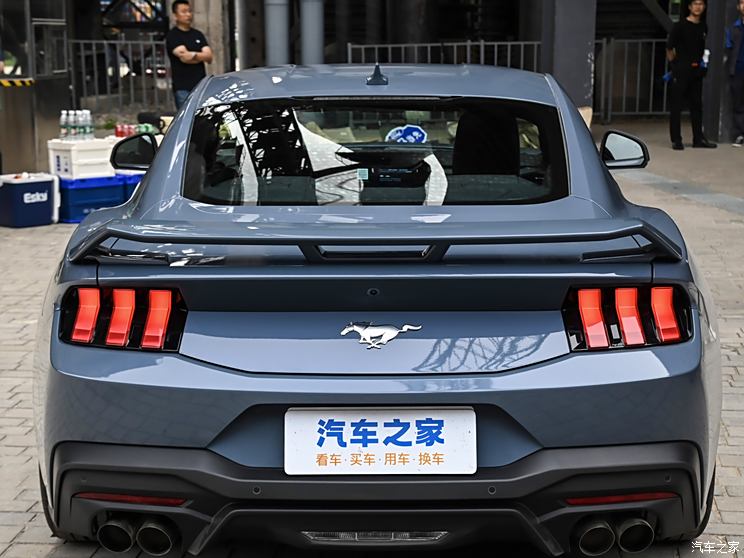 首次引入敞篷版 全新福特Mustang新车图解