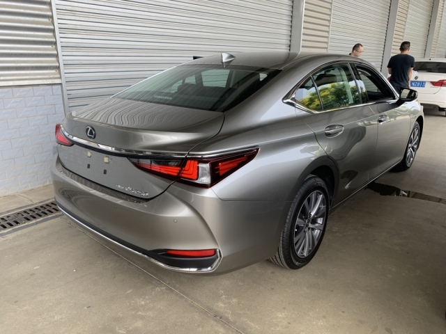 限量发售 雷克萨斯ES Black Line官图发布