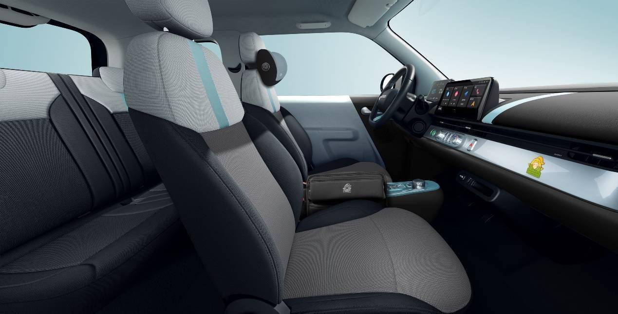 长安Lumin新车型上市 售价5.09-5.79万元