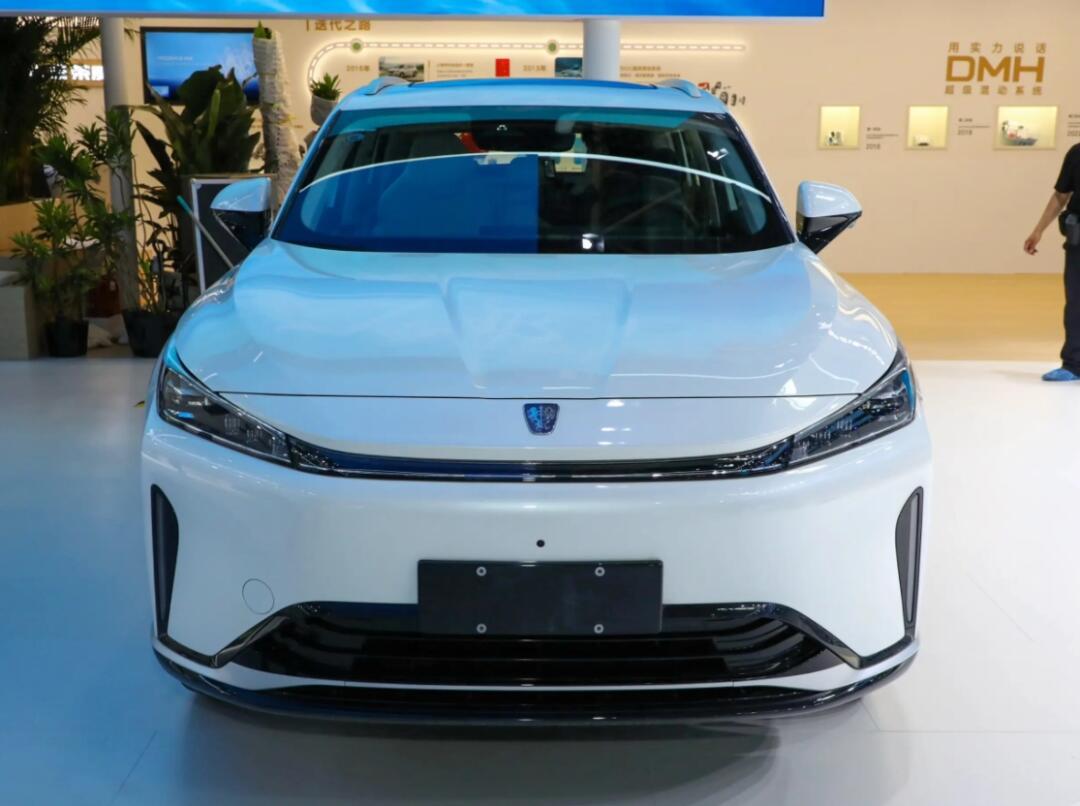 售价11.98万起 荣威D5X DMH在北京开启交付