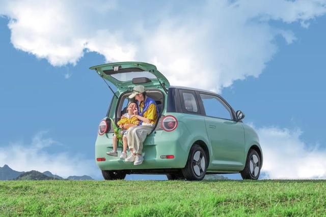 出道即出色，长安Lumin新车型“橙风启航”上市