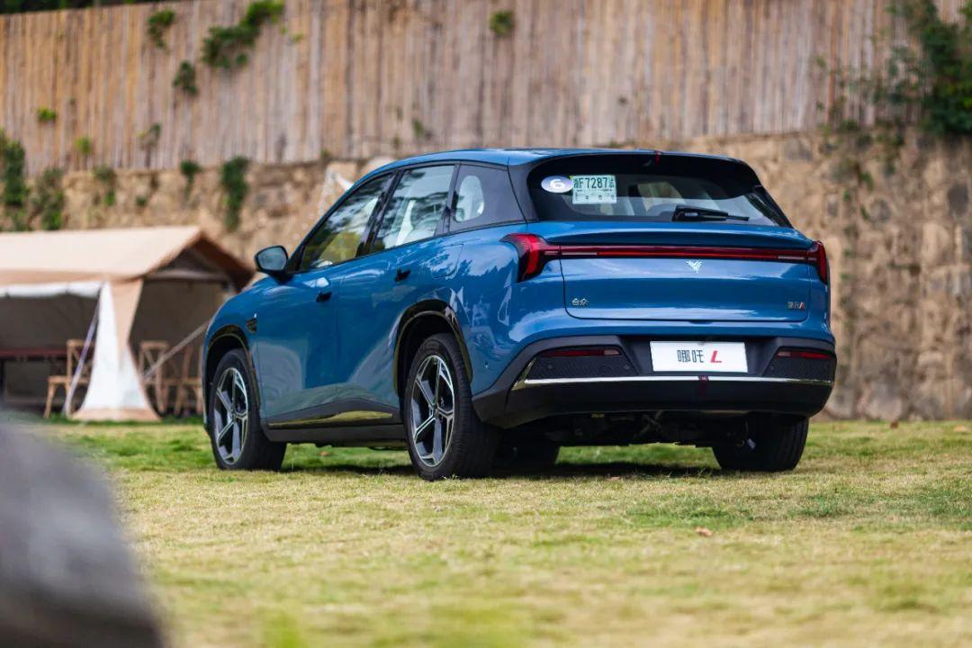 哪吒L“一车难求” ？流量如何变销量成关键