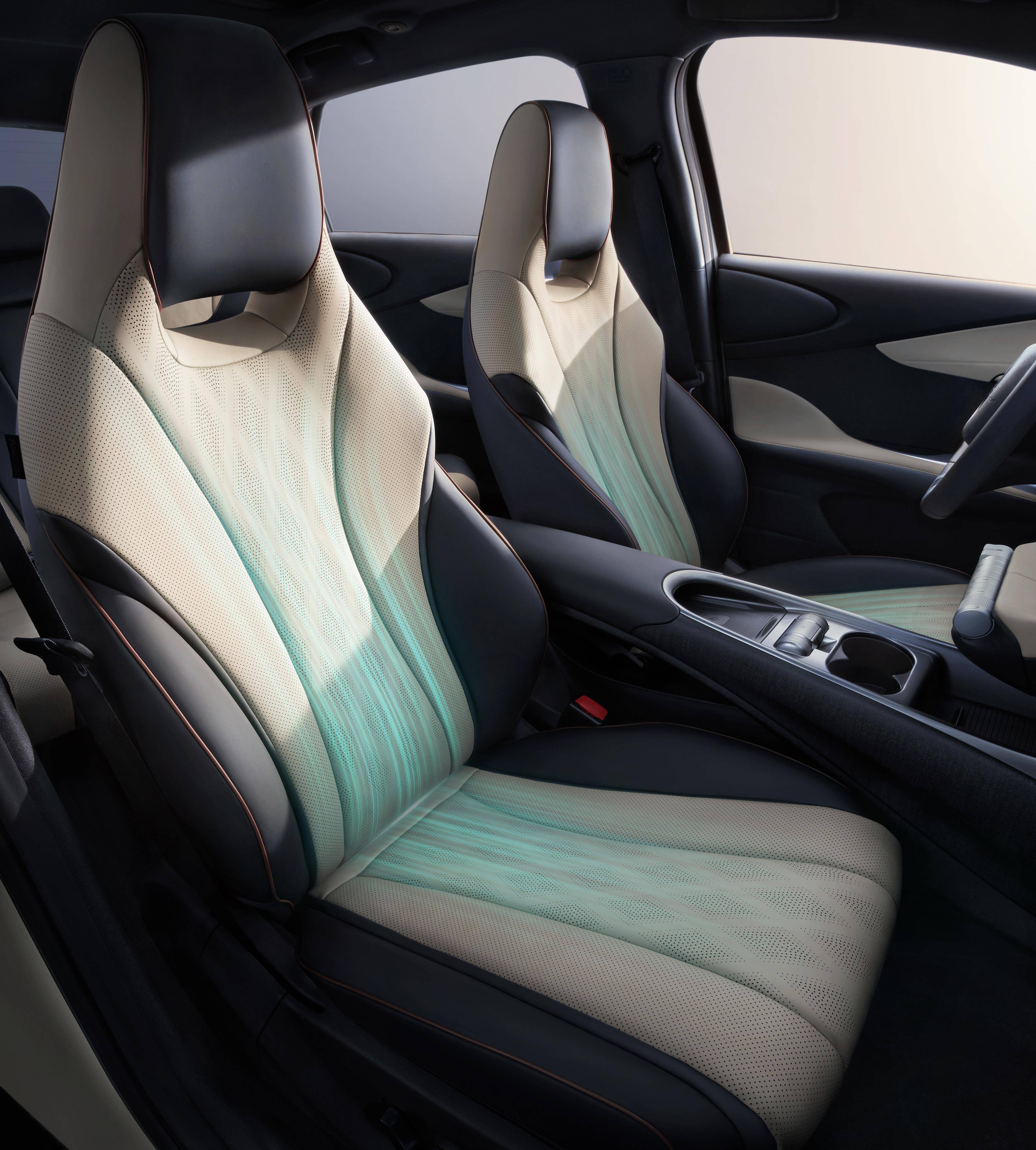 9.98万起 升级续航还送全车保险 2025款海豚上市