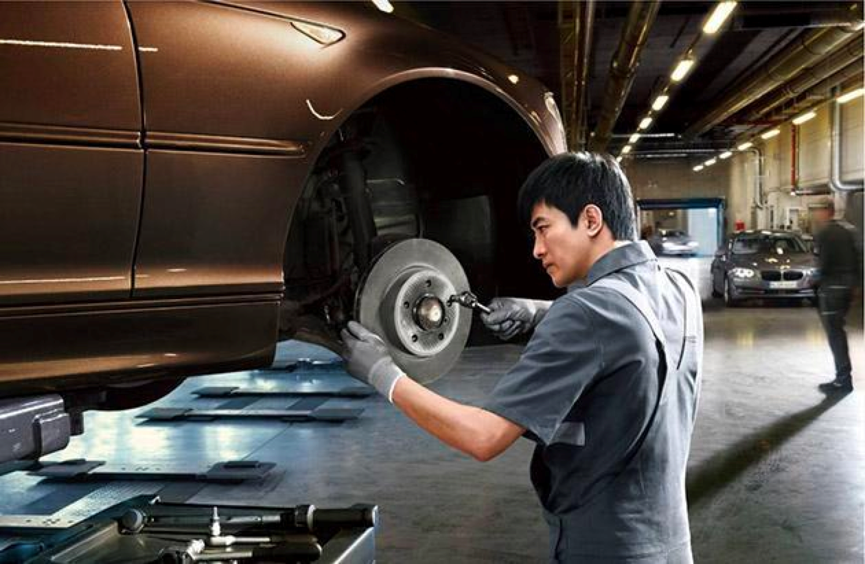 4S抢客户“拼了”：投资人亲自盯售后，保养价格与修理厂持平，锁死事故车…