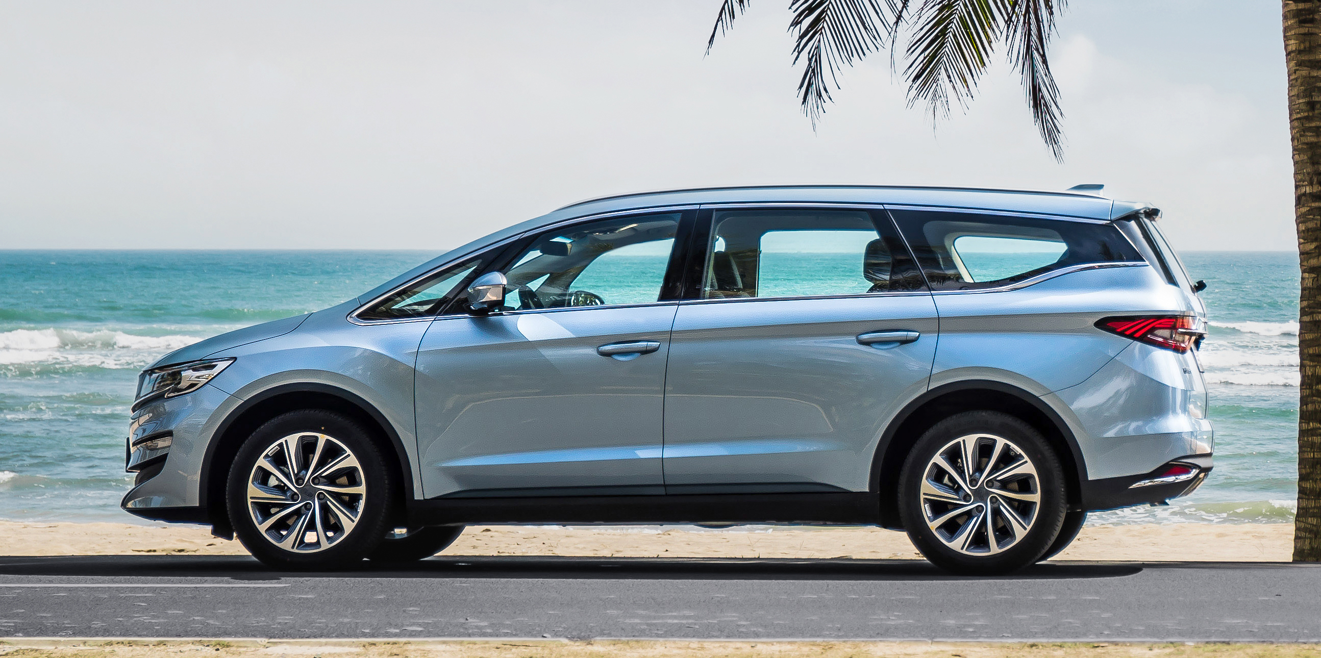 今日上市 配置调整 新款吉利嘉际官图发布