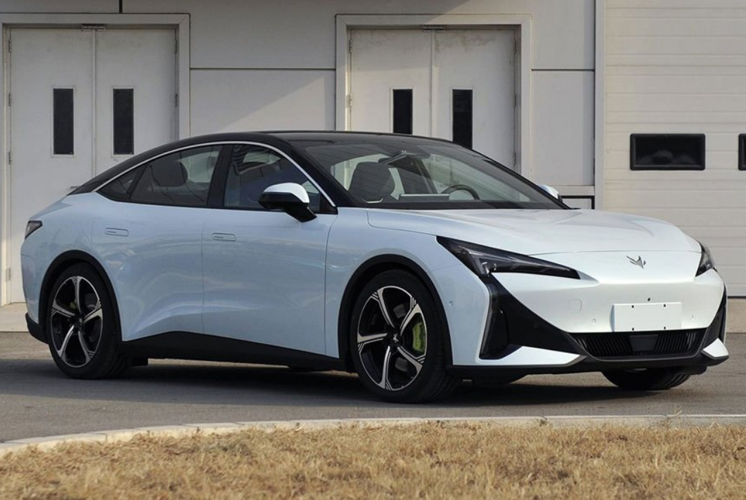 全系宁德时代上车，极狐阿尔法S5全新车型限时12.88万起售
