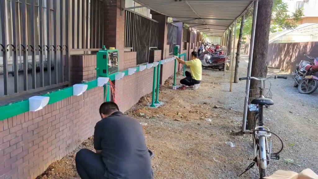 加州电动汽车充电桩数量超15万根