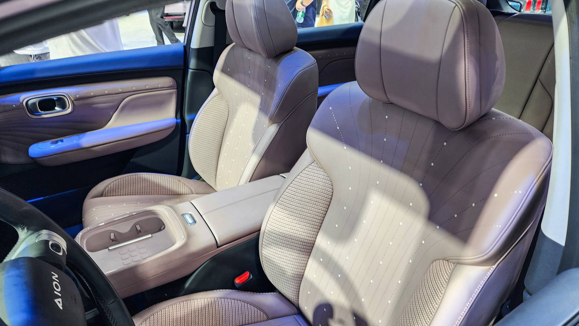 埃安AION UT鹦鹉龙将于2025年1月预售