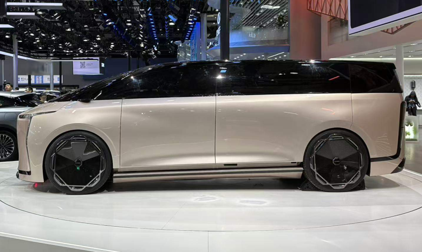 星途星纪元E08测试车下线