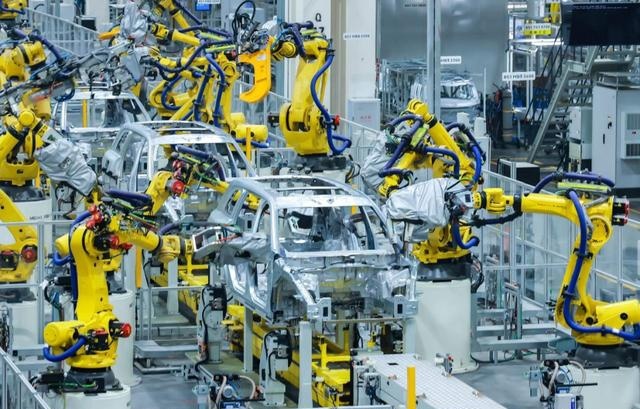 尊界超级工厂落成！“国产迈巴赫”来了