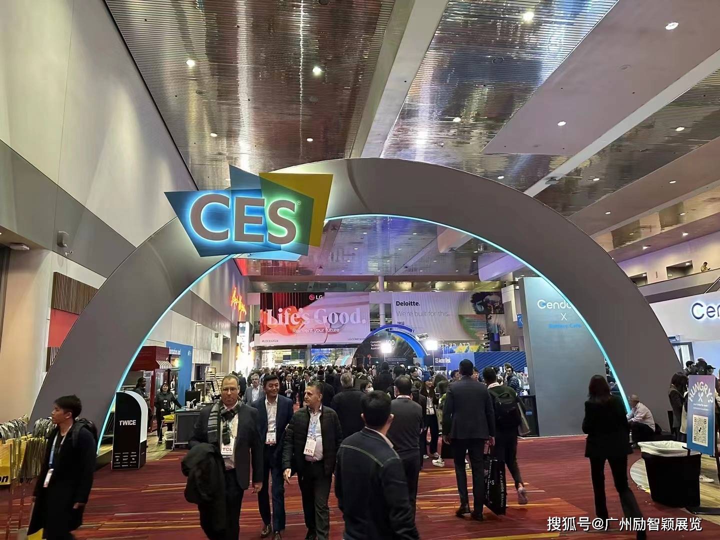 CES 2025：Strutt推出下一代个人智能交通工具